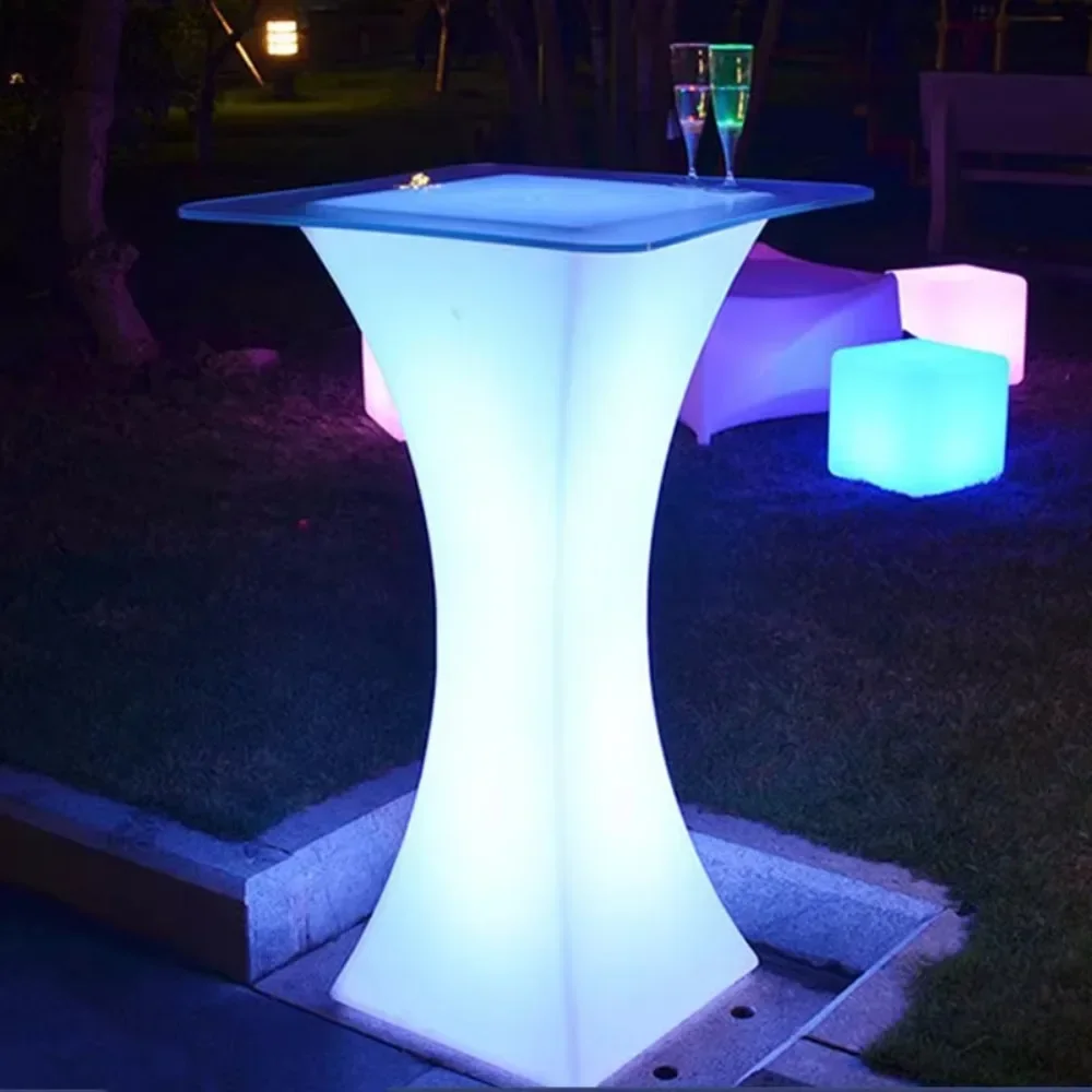 Outdoor Furniture Dubai - L'illuminazione moderna illumina i mobili illuminati