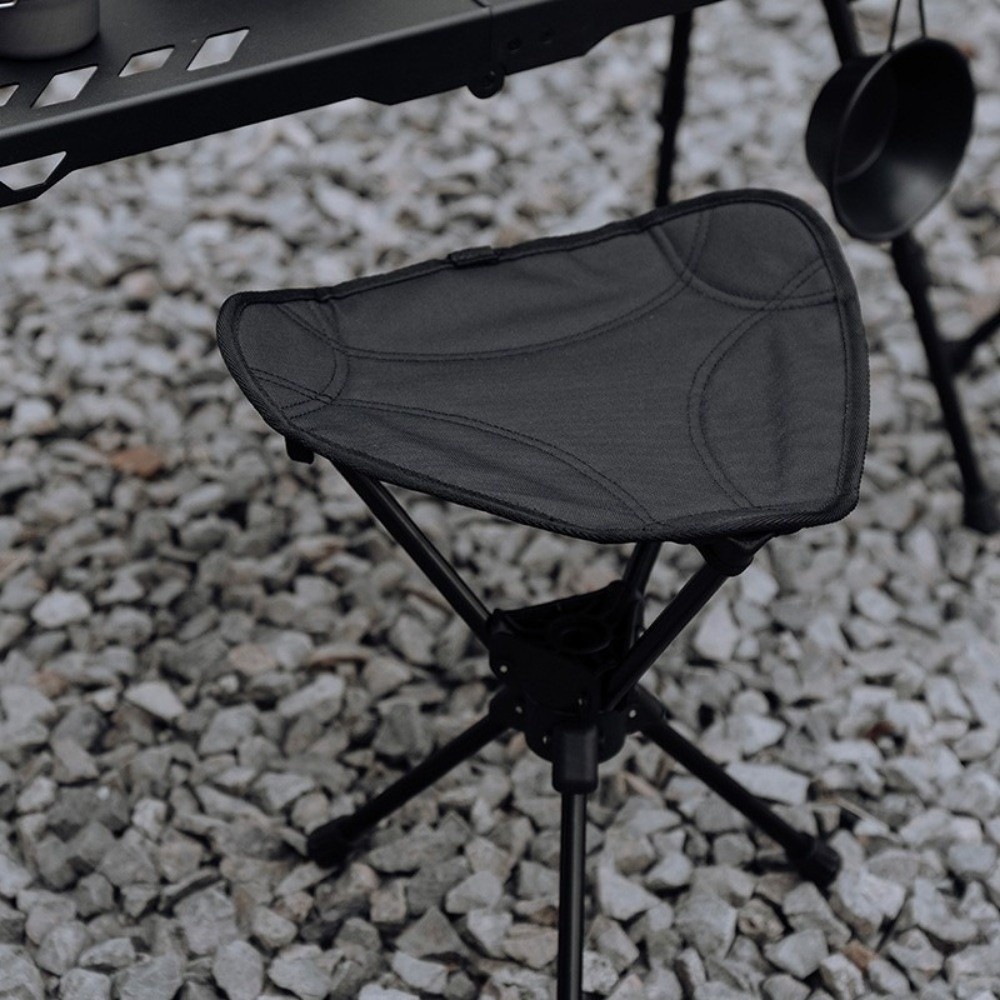 Outdoor Furniture Used - Sgabello Pieghevole a Tre Gambe Girevole,